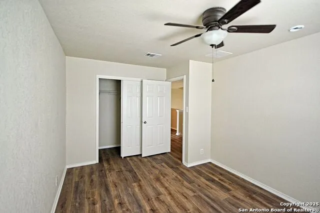 2121 SINCLAIR DR New Braunfels, TX 78130