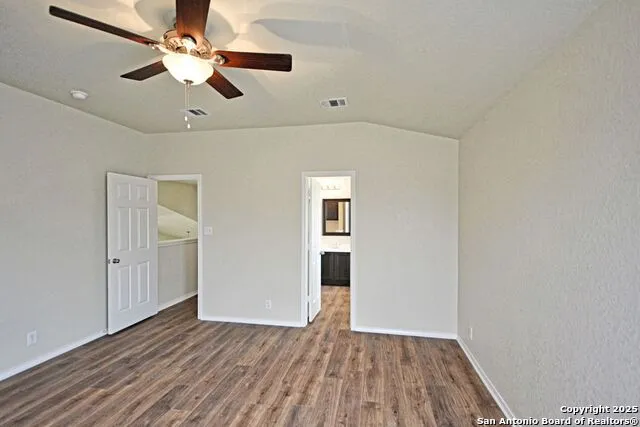 2121 SINCLAIR DR New Braunfels, TX 78130