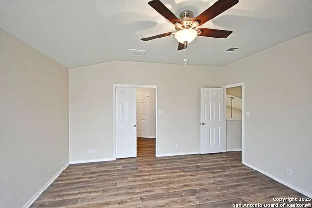 2121 SINCLAIR DR New Braunfels, TX 78130