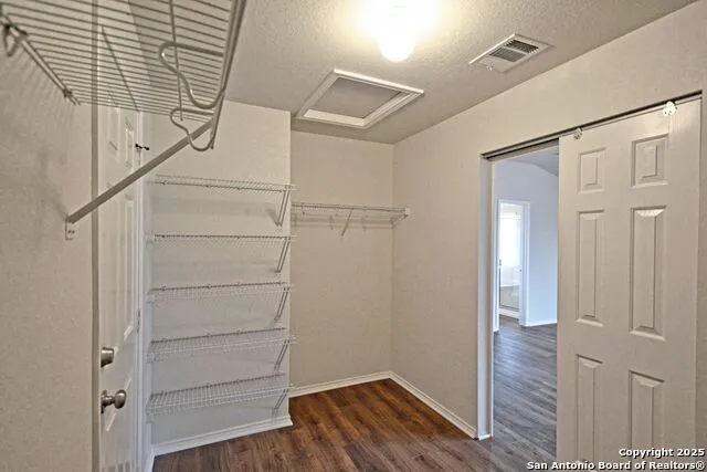 2121 SINCLAIR DR New Braunfels, TX 78130