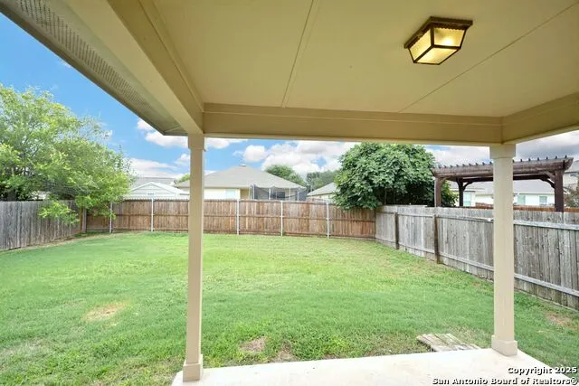2121 SINCLAIR DR New Braunfels, TX 78130
