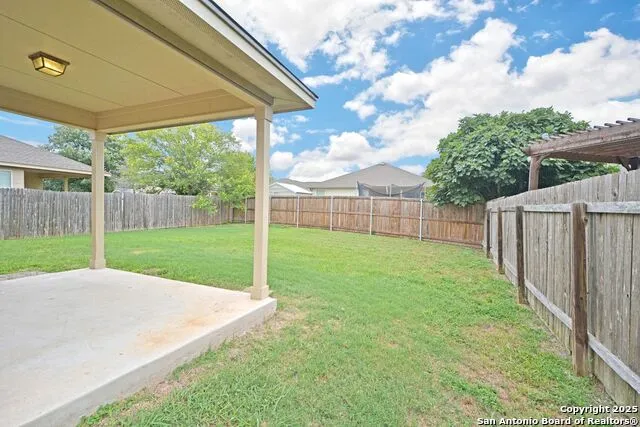 2121 SINCLAIR DR New Braunfels, TX 78130