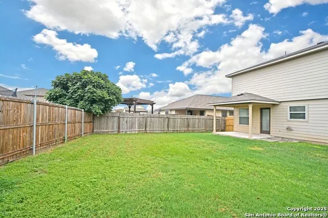 2121 SINCLAIR DR New Braunfels, TX 78130