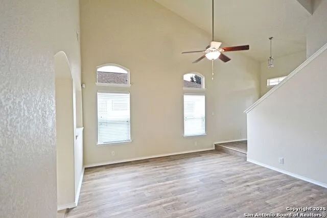 2121 SINCLAIR DR New Braunfels, TX 78130