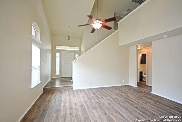 2121 SINCLAIR DR New Braunfels, TX 78130