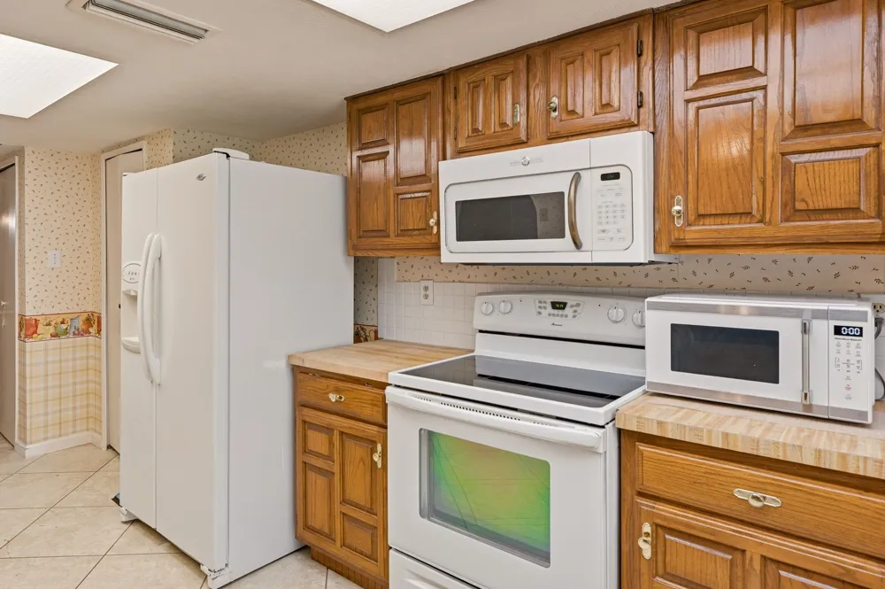 5044 Stanley Drive The Colony, TX 75056