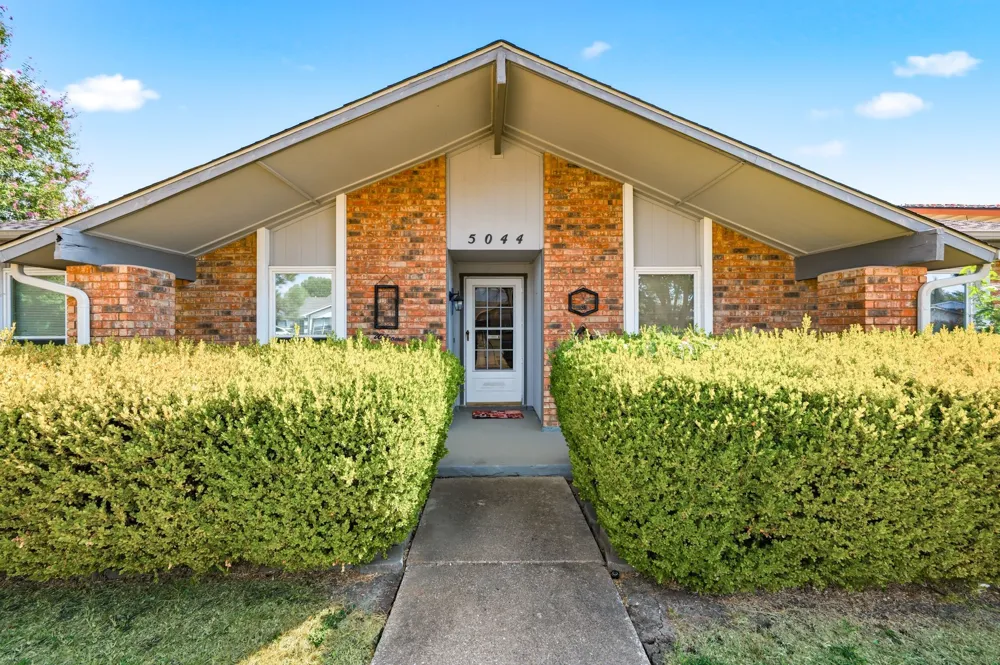 5044 Stanley Drive The Colony, TX 75056