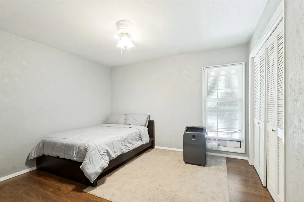 966 S Weatherred Drive Richardson, TX 75080