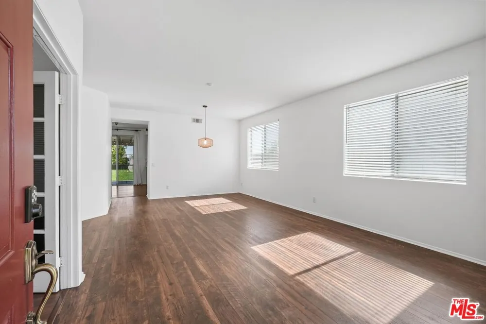 3843 Vitrina Lane Palmdale, CA 93551