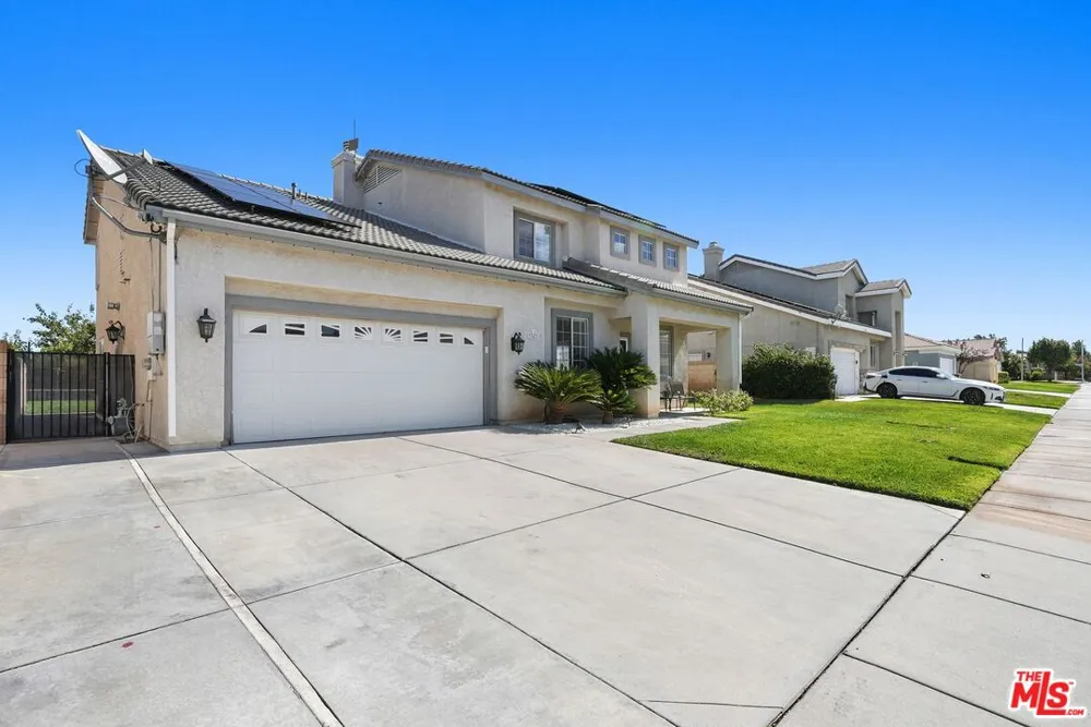 3843 Vitrina Lane Palmdale, CA 93551