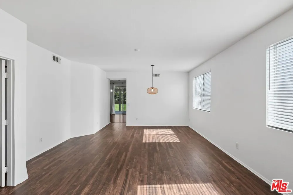 3843 Vitrina Lane Palmdale, CA 93551