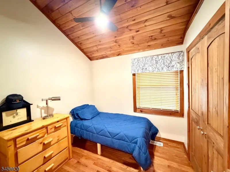 83 Sunset Trl Denville, NJ 07834