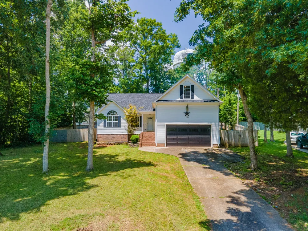 1504 Chestnut Cove Rd Chapel Hill, TN 37034