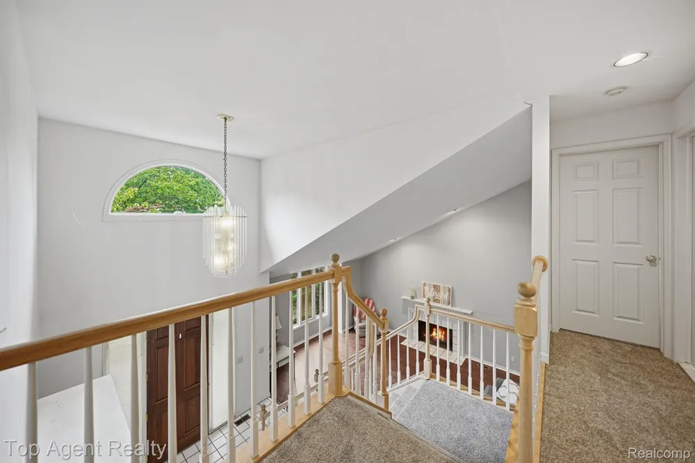 5045 Shady Creek Drive Troy City, MI 48085