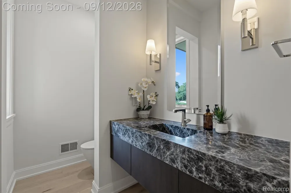 1465 Sodon Lake Drive Bloomfield Hills City, MI 48302