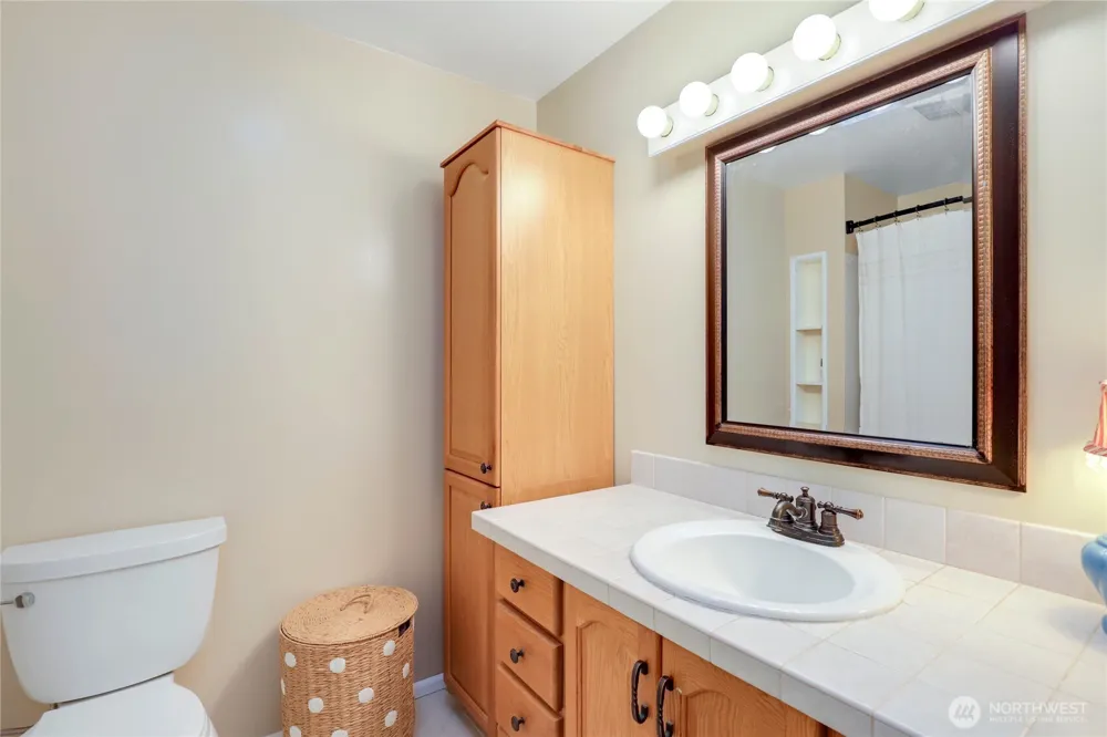 3915 Cherrywood Street Longview, WA 98632
