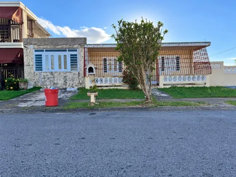 229 URB VILLA CAROLINA 609