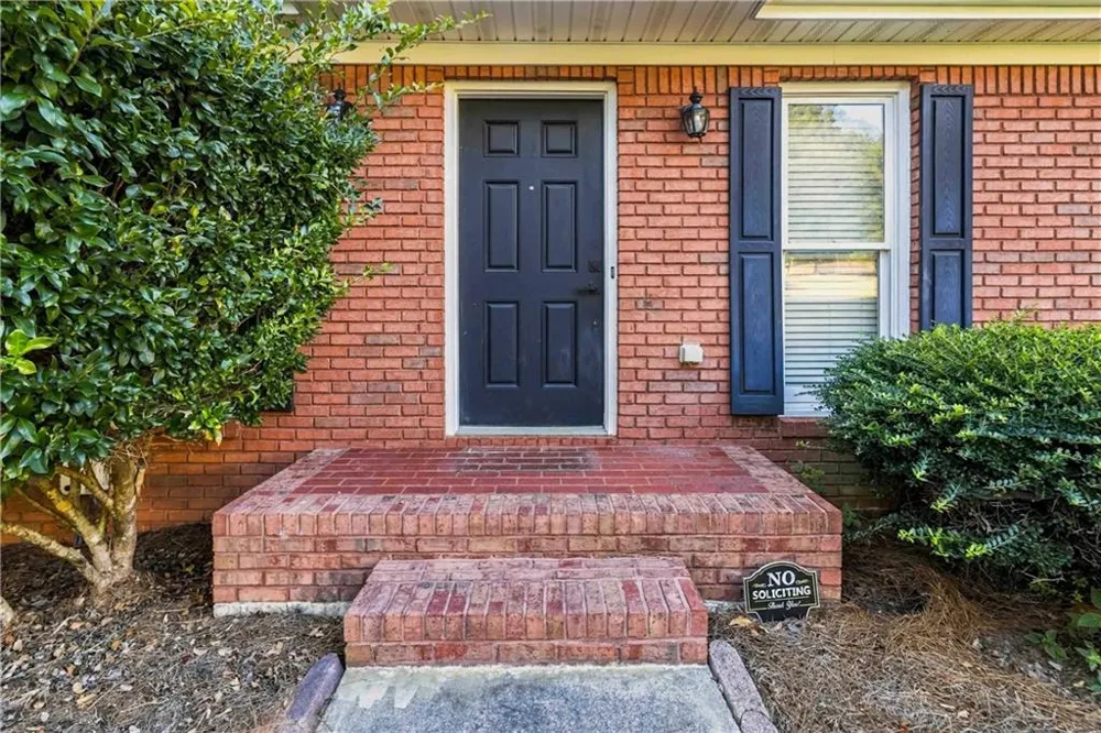 3014 Spring Court Loganville, GA 30052