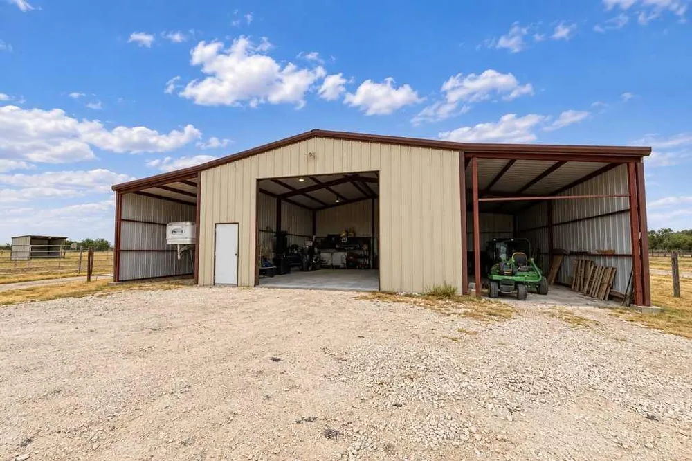 417 County Road 60 Gatesville, TX 76528