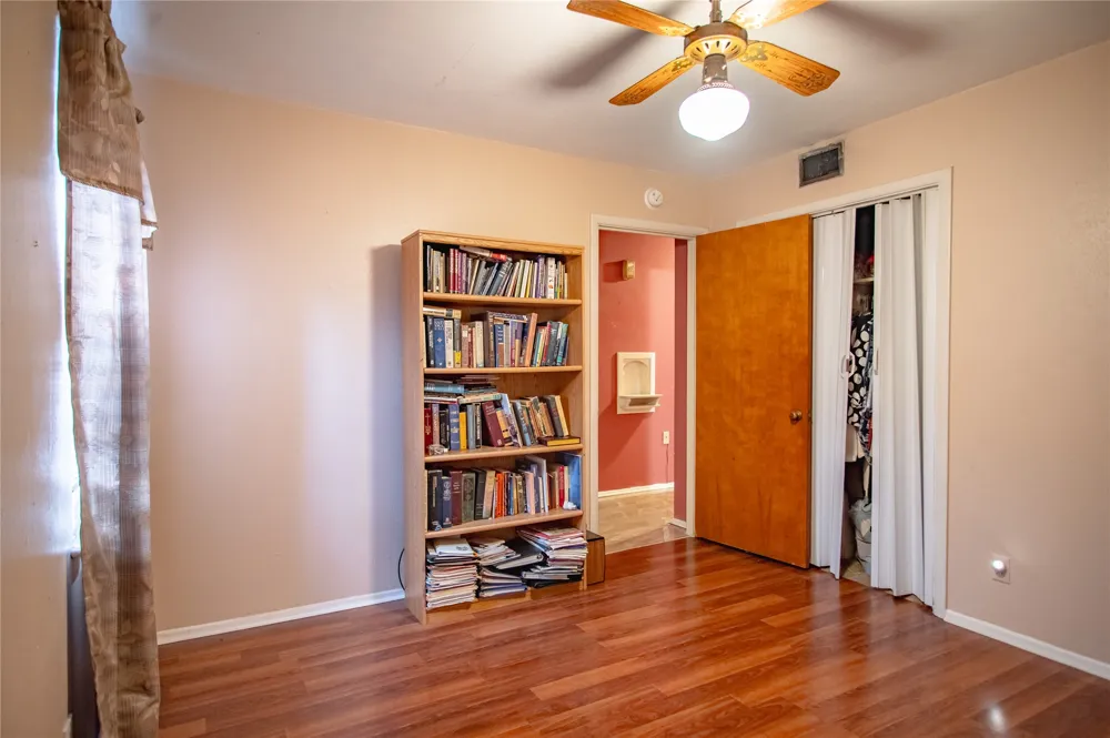 2251 Myrtlewood Drive Dallas, TX 75232