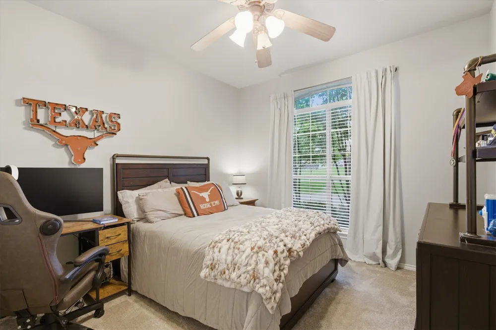 1690 Lawlis Lane Sanger, TX 76266