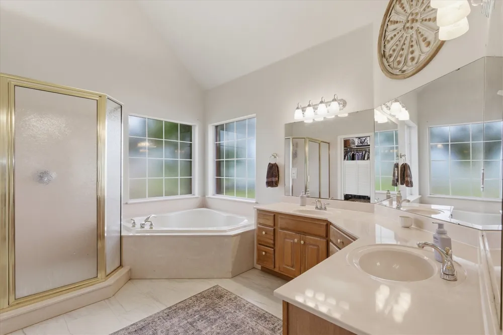 1690 Lawlis Lane Sanger, TX 76266