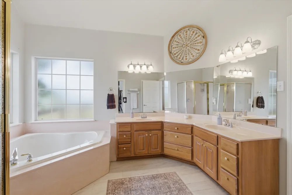 1690 Lawlis Lane Sanger, TX 76266