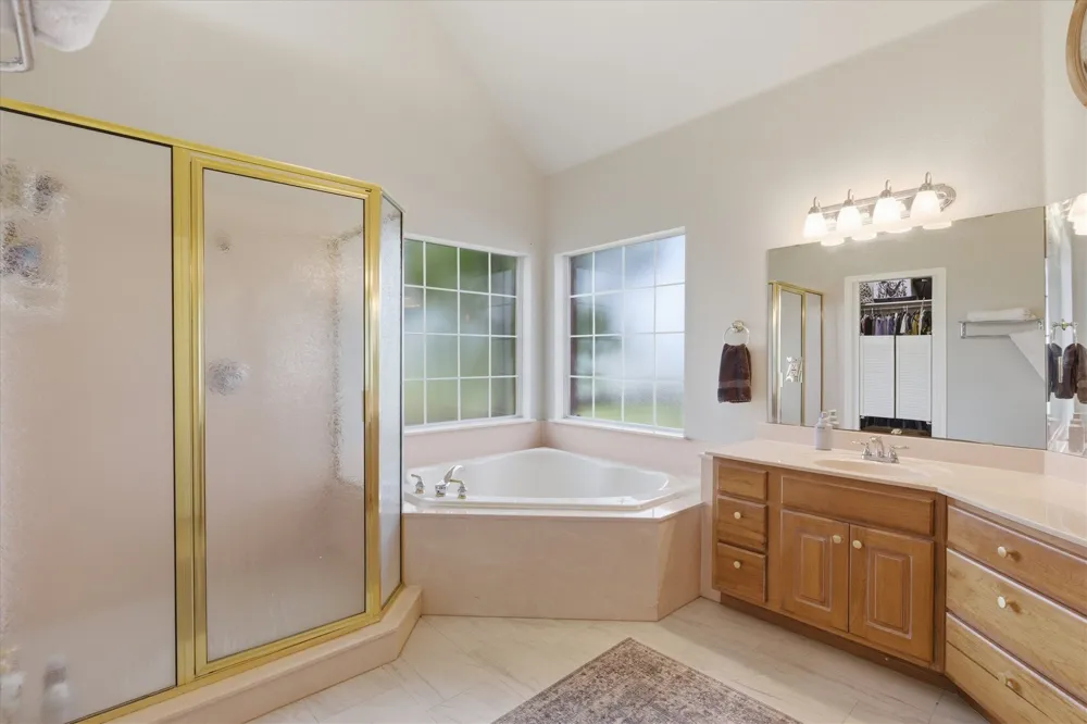 1690 Lawlis Lane Sanger, TX 76266