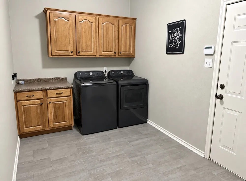 1690 Lawlis Lane Sanger, TX 76266