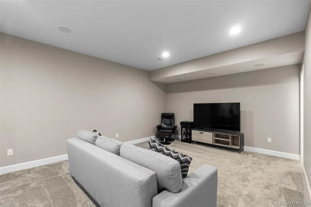 8480 Arapahoe Peak Street Littleton, CO 80125