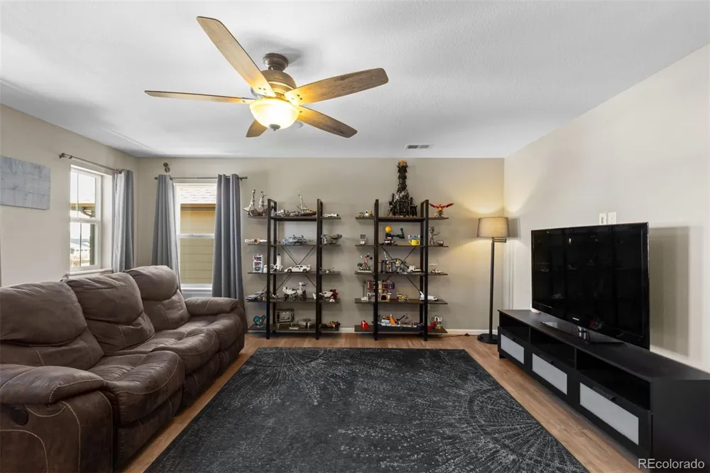 8480 Arapahoe Peak Street Littleton, CO 80125
