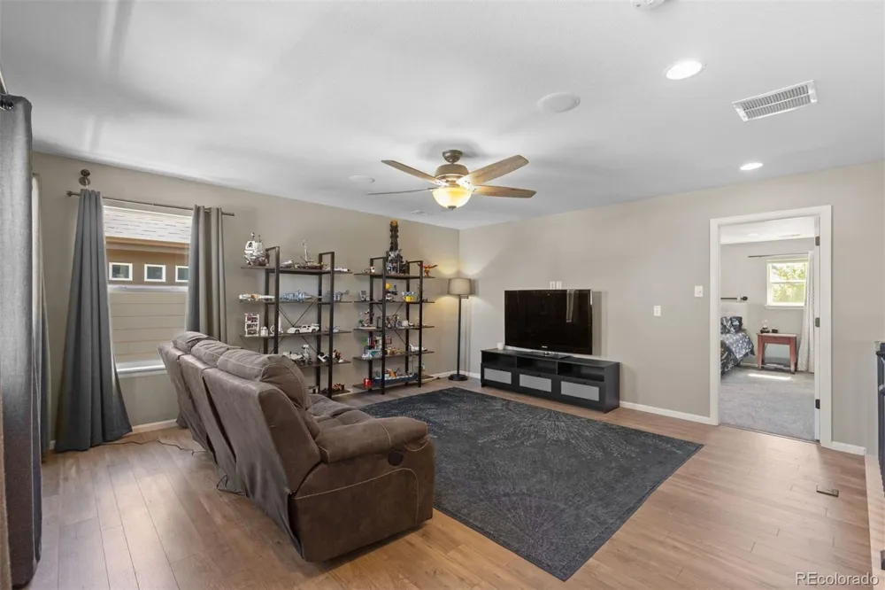 8480 Arapahoe Peak Street Littleton, CO 80125