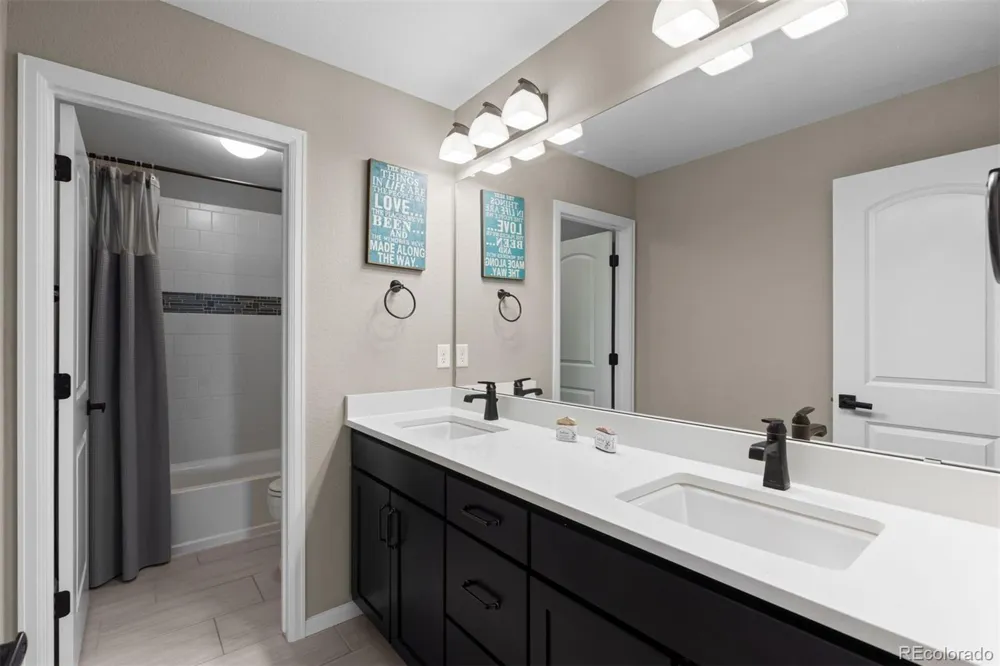 8480 Arapahoe Peak Street Littleton, CO 80125