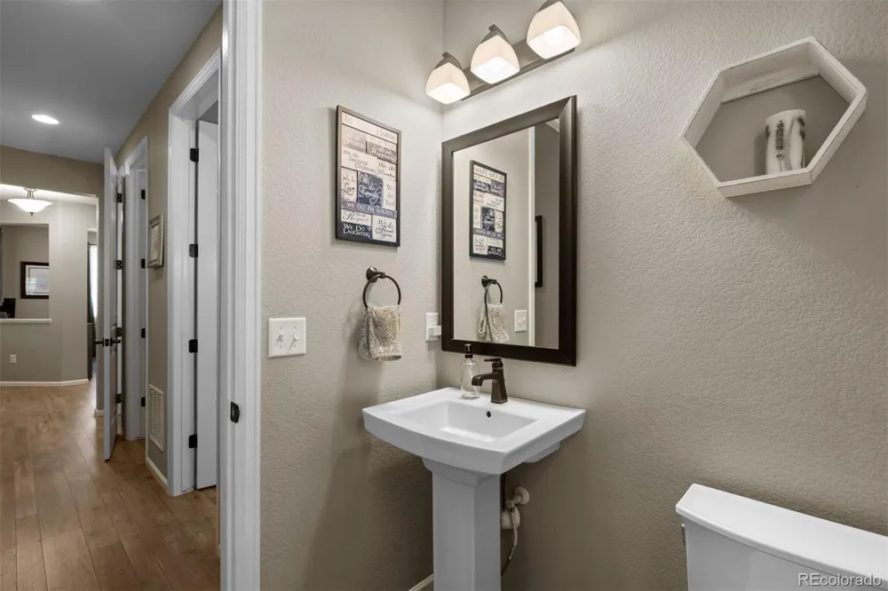 8480 Arapahoe Peak Street Littleton, CO 80125
