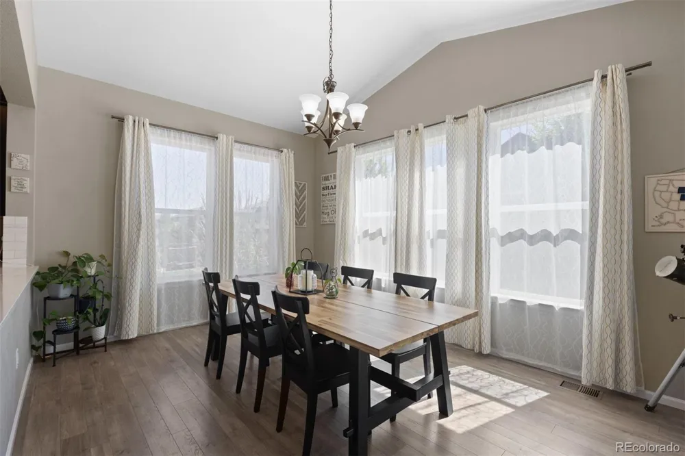 8480 Arapahoe Peak Street Littleton, CO 80125
