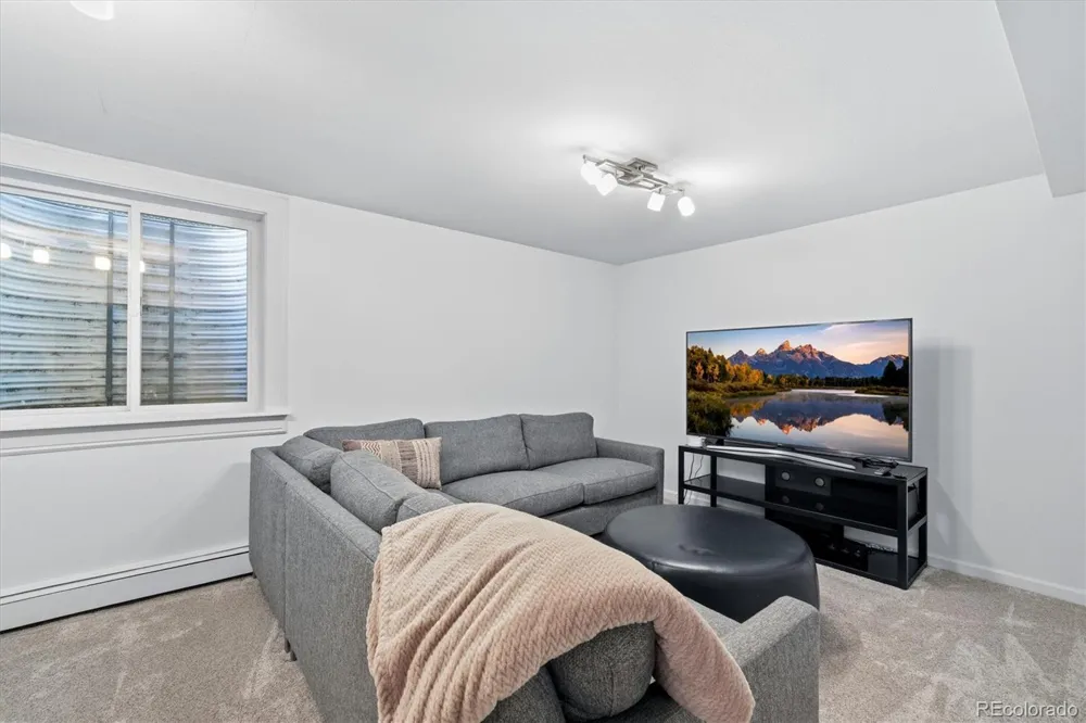 4985 E 12th Avenue Denver, CO 80220