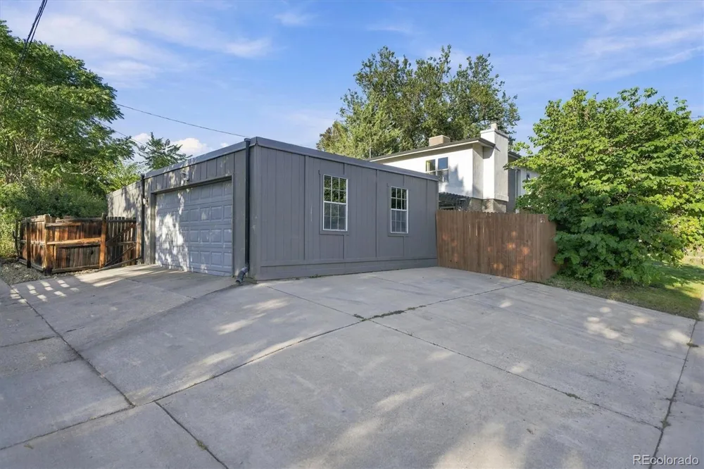 4985 E 12th Avenue Denver, CO 80220