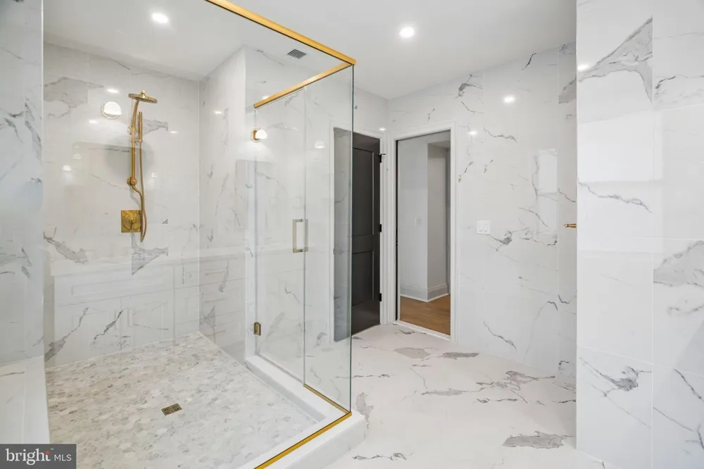 135 S 19TH STREET #201 Philadelphia, PA 19103
