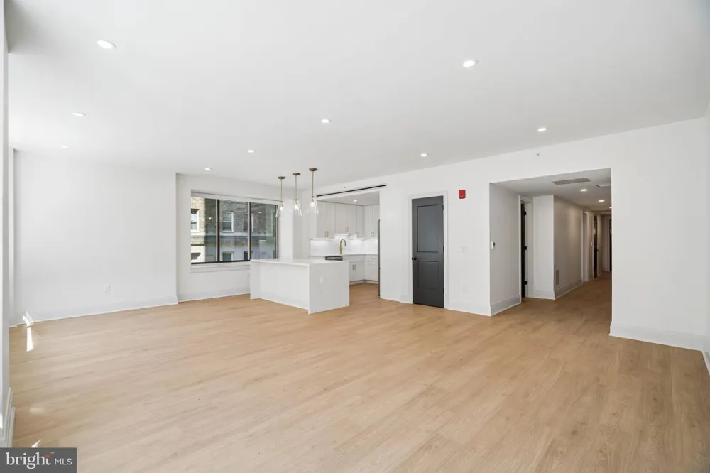 135 S 19TH STREET #201 Philadelphia, PA 19103