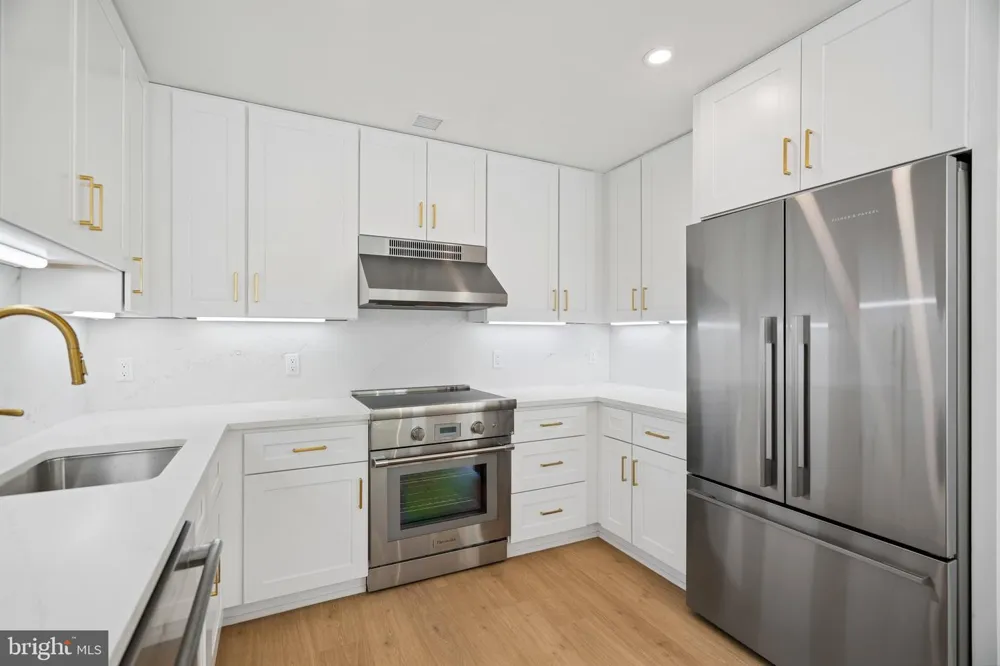 135 S 19TH STREET #201 Philadelphia, PA 19103