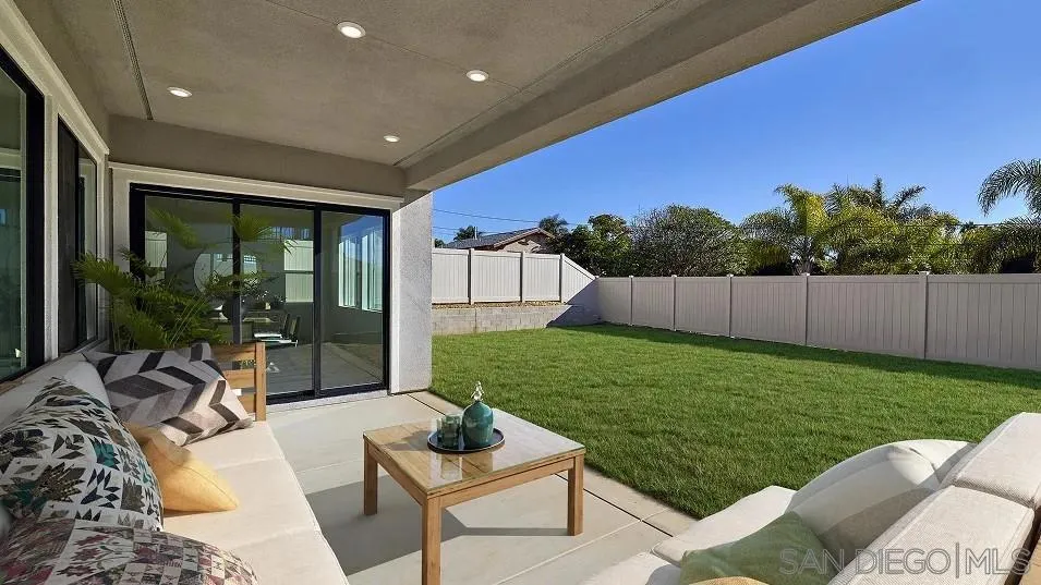 2320 Loker Way Oceanside, CA 92054