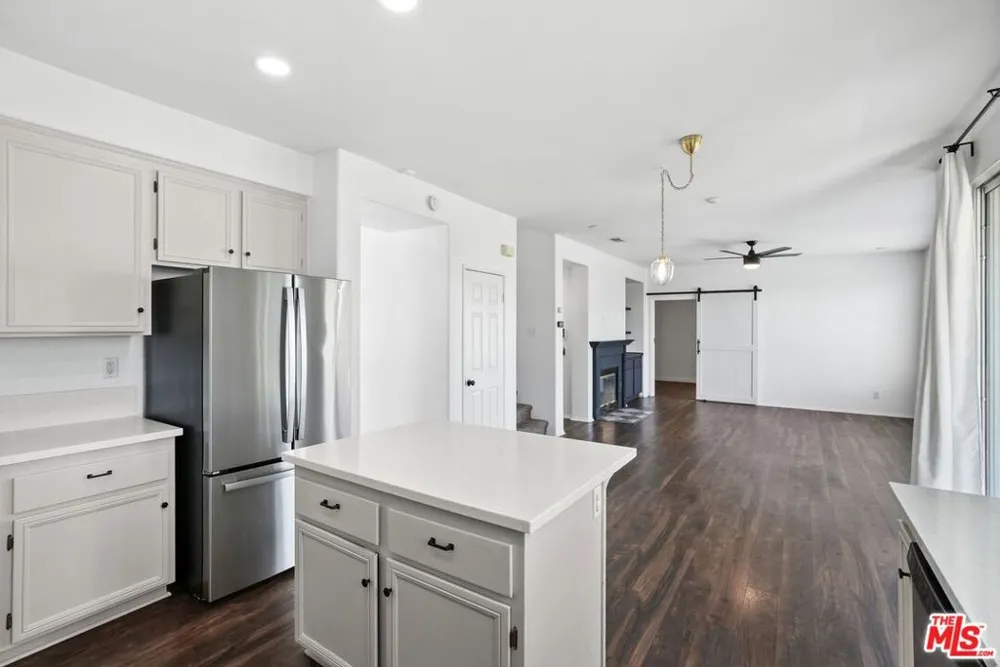 3843 Vitrina Lane Palmdale, CA 93551