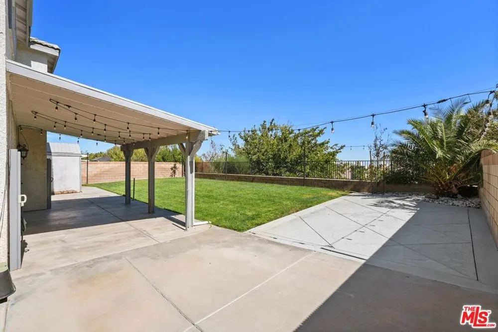 3843 Vitrina Lane Palmdale, CA 93551