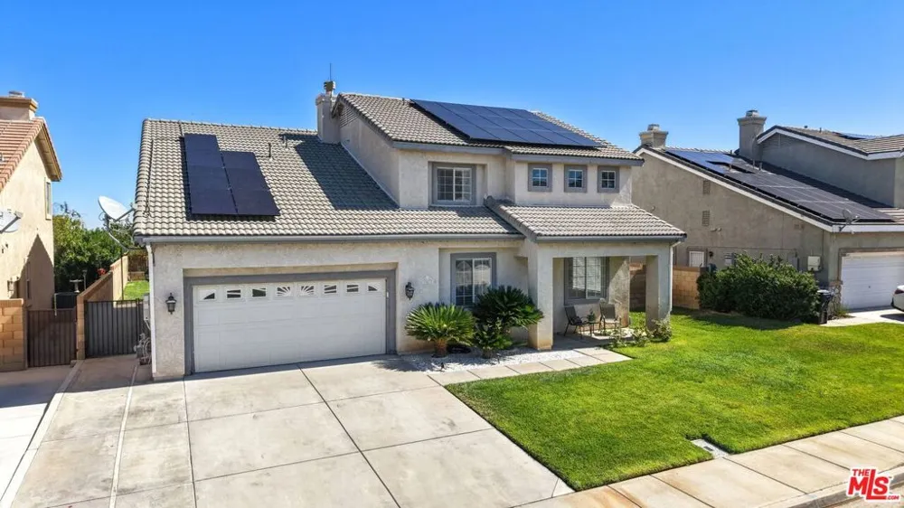 3843 Vitrina Lane Palmdale, CA 93551
