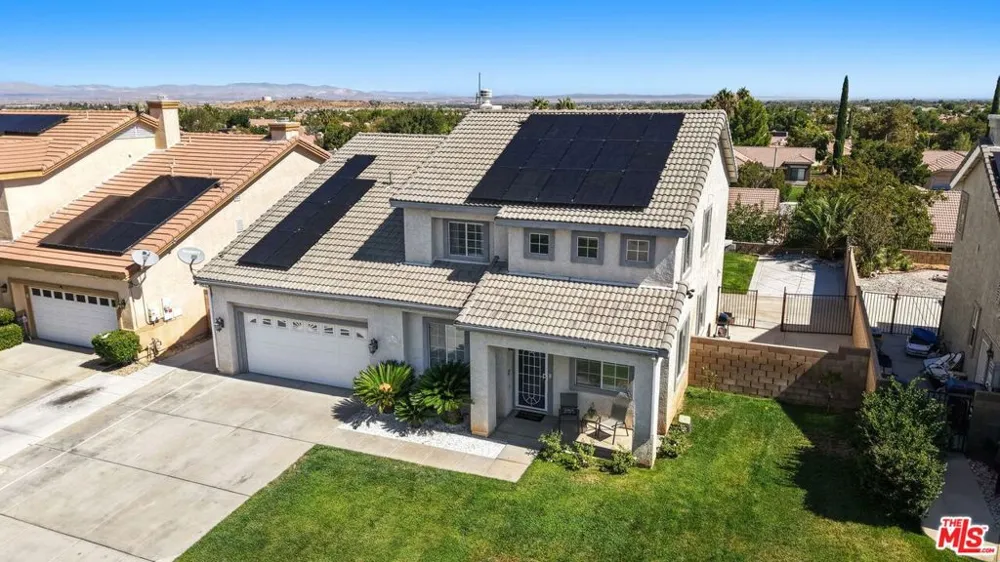 3843 Vitrina Lane Palmdale, CA 93551