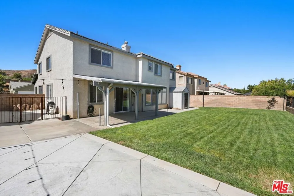 3843 Vitrina Lane Palmdale, CA 93551