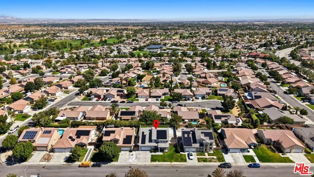 3843 Vitrina Lane Palmdale, CA 93551