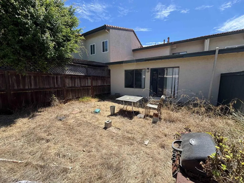 6966 Camino Revueltos San Diego, CA 92111