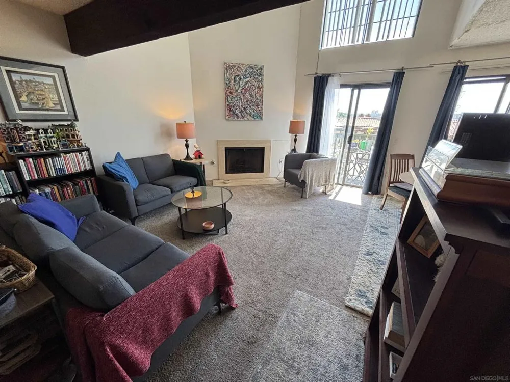 6966 Camino Revueltos San Diego, CA 92111