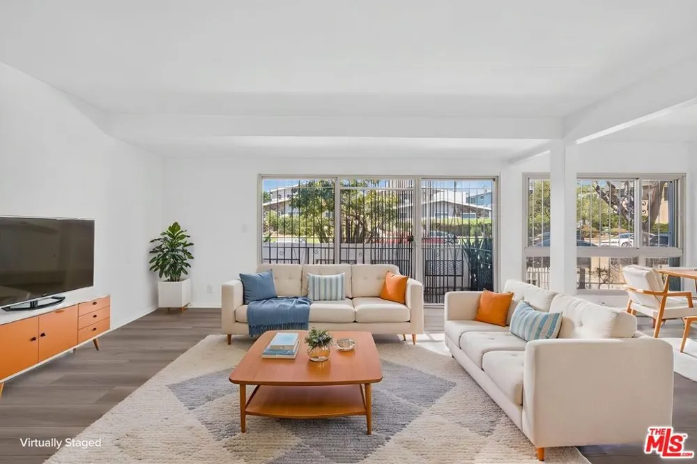 324 E Tamarack Avenue Inglewood, CA 90301